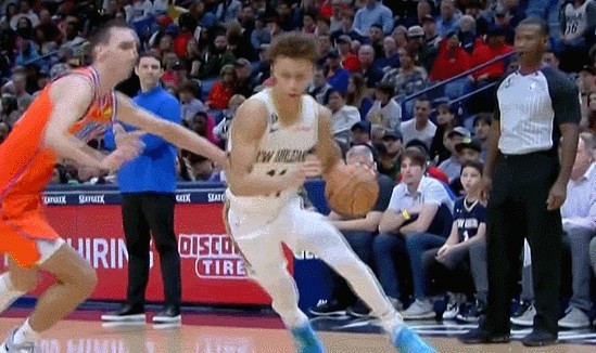  亚历山大关键球雷霆险胜鹈鹕