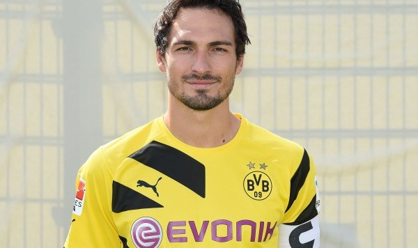  勒沃库森锋线全面开花，五球横扫副班长球队