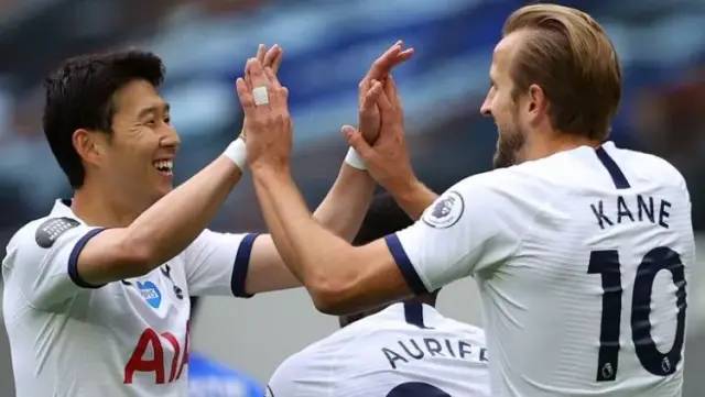  孙兴慜梅开二度，热刺客场完胜维拉巩固前四  